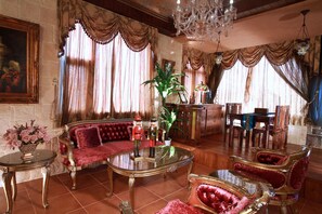 Down duvets, minibar, individually decorated, individually furnished - My Dream Castle (Dongshan)