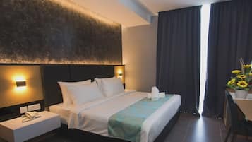 Desk, free WiFi, bed sheets