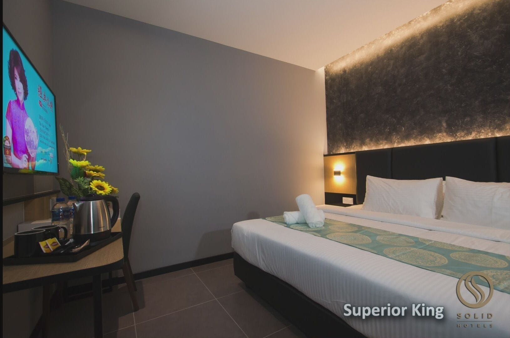 standard double room, 1 king bed | desk, free wifi, bed sheets