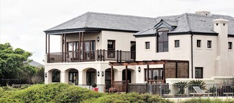 This property are no longer available for bookings.