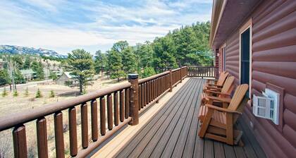 Luxury Mountain Lodge, RMNP, Downtown, Mountain Views, Hot Tub! Moose Lodge, Estes Park CO