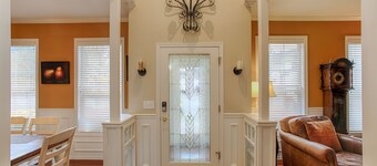 Oregon Winemakers Beautiful Colonial in Salem - Minutes to world class wineries