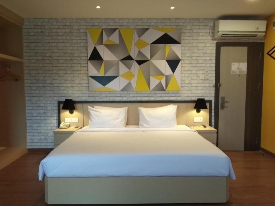 Meja kerja, kedap suara, dan Wi-Fi gratis