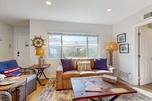 TV, fireplace, DVD player