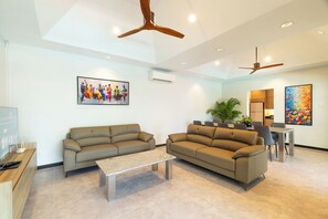 Living area - Villa Bos Near the Beach of Jomtien (Pattaya)