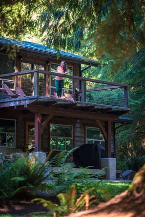 Property grounds - Escape to the Forest in this Custom Mt. Baker Home with HOT TUB!!! (Deming)