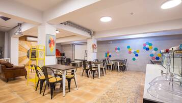 Villa, Non Smoking | Private kitchen | Shared microwave, paper towels