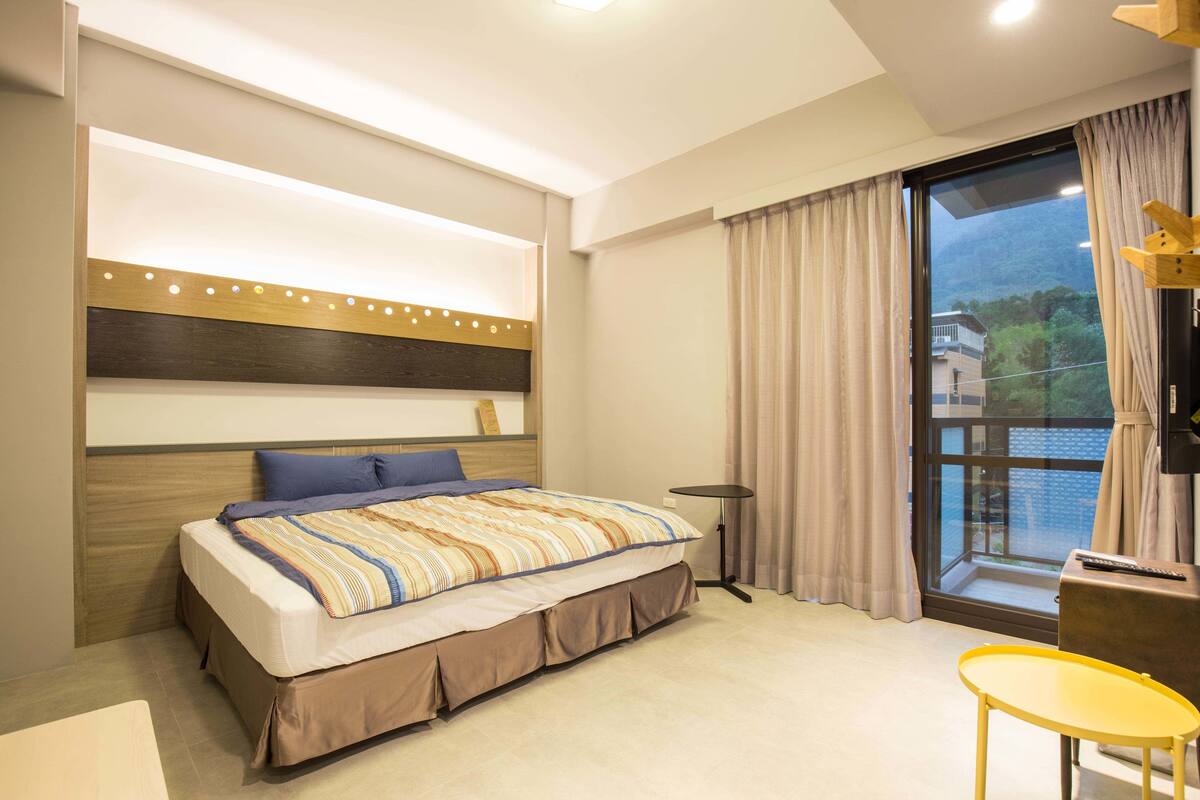 Double Room, Non Smoking (301) | Premium bedding, blackout drapes, soundproofing, WiFi (free)