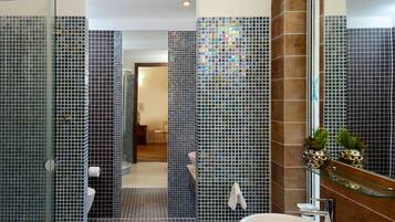 Shower, jetted tub, hair dryer, bidet