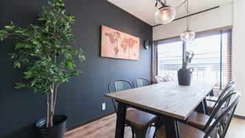 單棟房屋 (Private Vacation Home) | 房內用餐