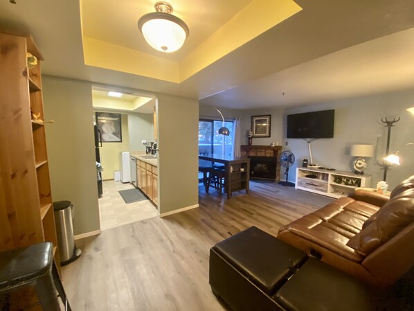 Smart TV, fireplace, DVD player, video library