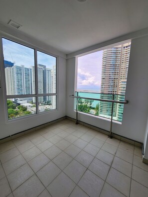 Family Apartment | Balcony