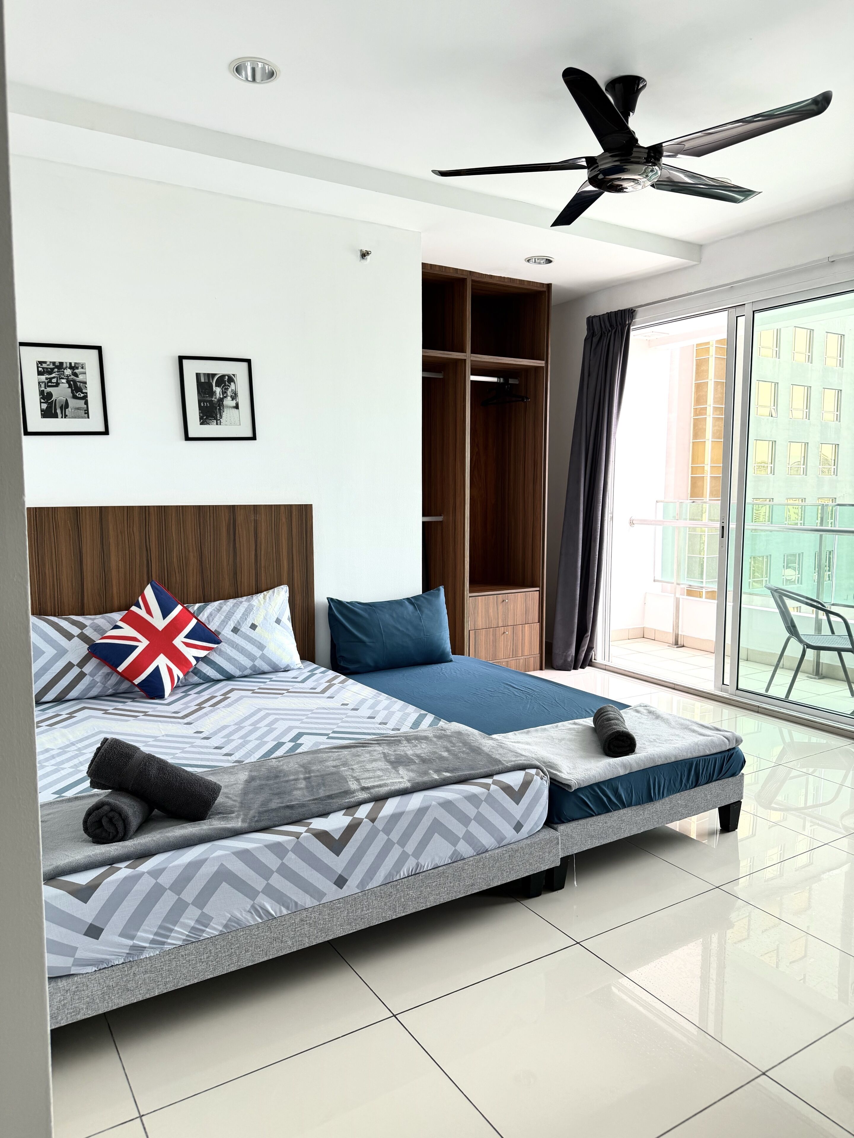 Family Studio, Non Smoking | Blackout drapes, iron/ironing board, free WiFi, bed sheets