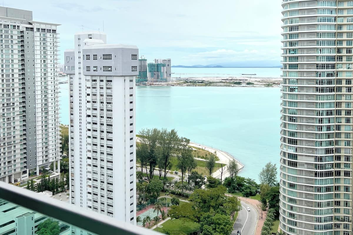 LÀgenhet Comfort | MörklÀggningsgardiner, strykjÀrn/strykbrÀda, gratis wi-fi och sÀngklÀder