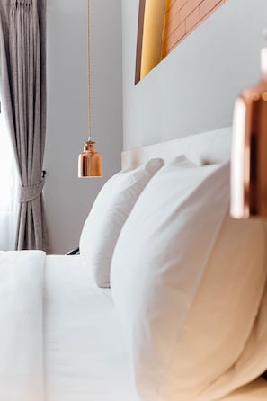 Standard King Room | Desk, blackout drapes, rollaway beds, free WiFi