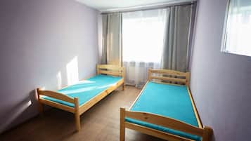 Standard Twin Room | Desk, free WiFi, bed sheets