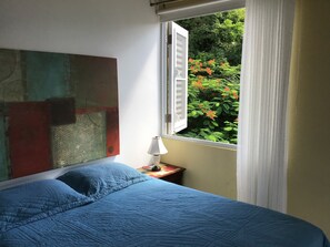 3 chambres, fer et planche à repasser, lit parapluie, Wi-Fi gratuit