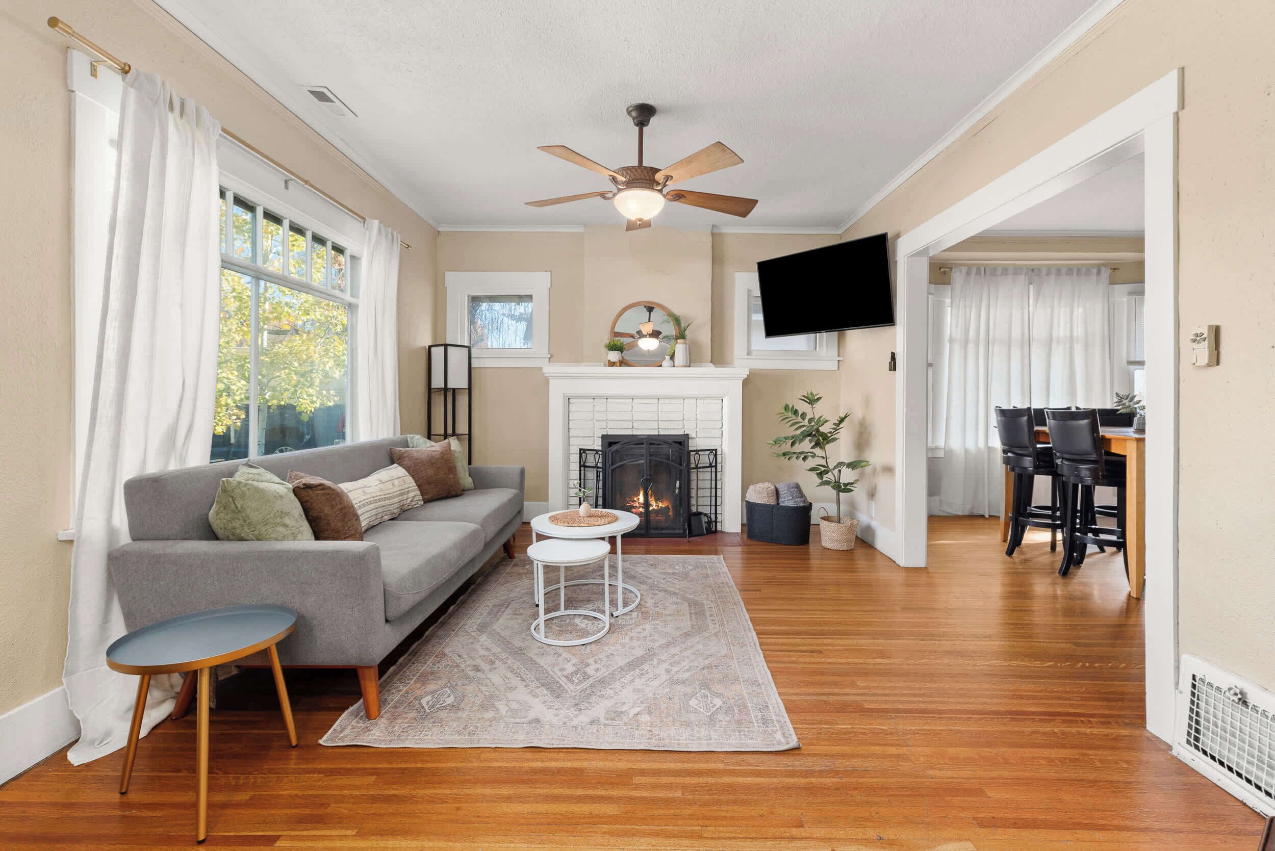 TV, fireplace, offices