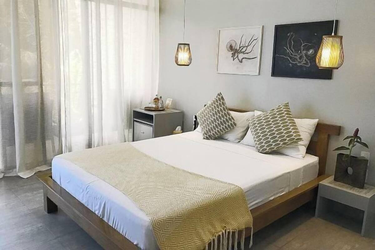1 bedroom, premium bedding, minibar, in-room safe