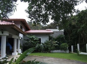 Property grounds - Custom Villa in Boquete (Boquete)
