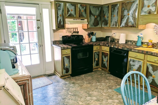 Frigorífic, microones, forn i placa de cuina