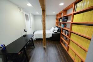 2 Schlafzimmer, Schreibtisch, Bügeleisen/Bügelbrett, kostenloses WLAN