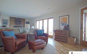 Smart TV, fireplace, DVD player, video library