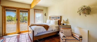 Stunning Desert Sunsets & Mountain Views - 19 Min, to Plaza