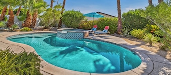 Palm Springs Home W / Privat saltvandspool og spa
