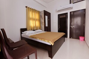 Super Deluxe A/C Room