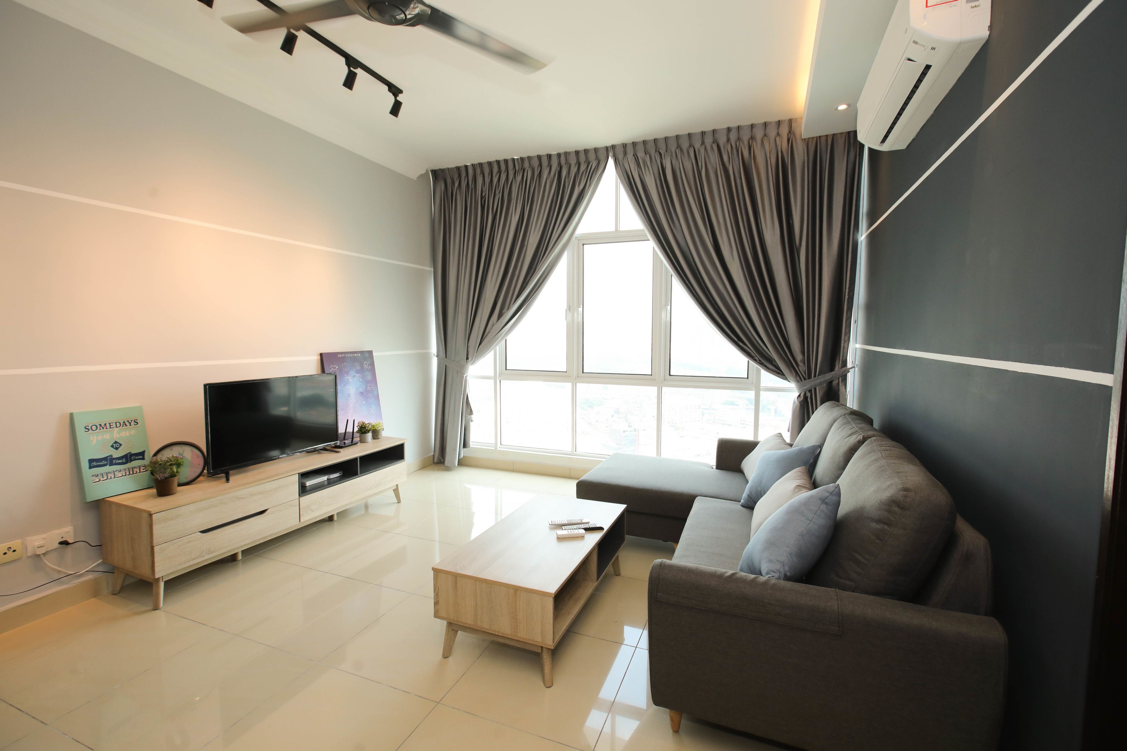 都會公寓, 3 間臥室 | 客廳 | LCD 電視