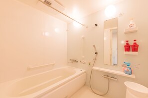 Separate tub and shower, deep soaking tub, rainfall showerhead