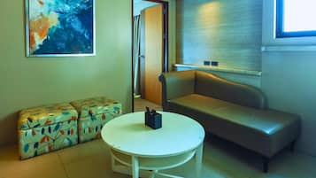 2 Bedroom Suite | Living area