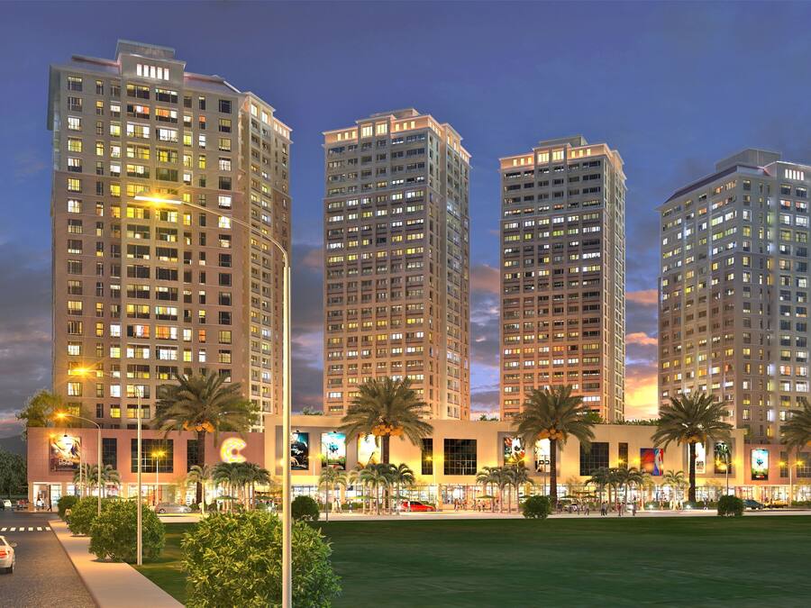 Fachada de la propiedad por la tarde o noche