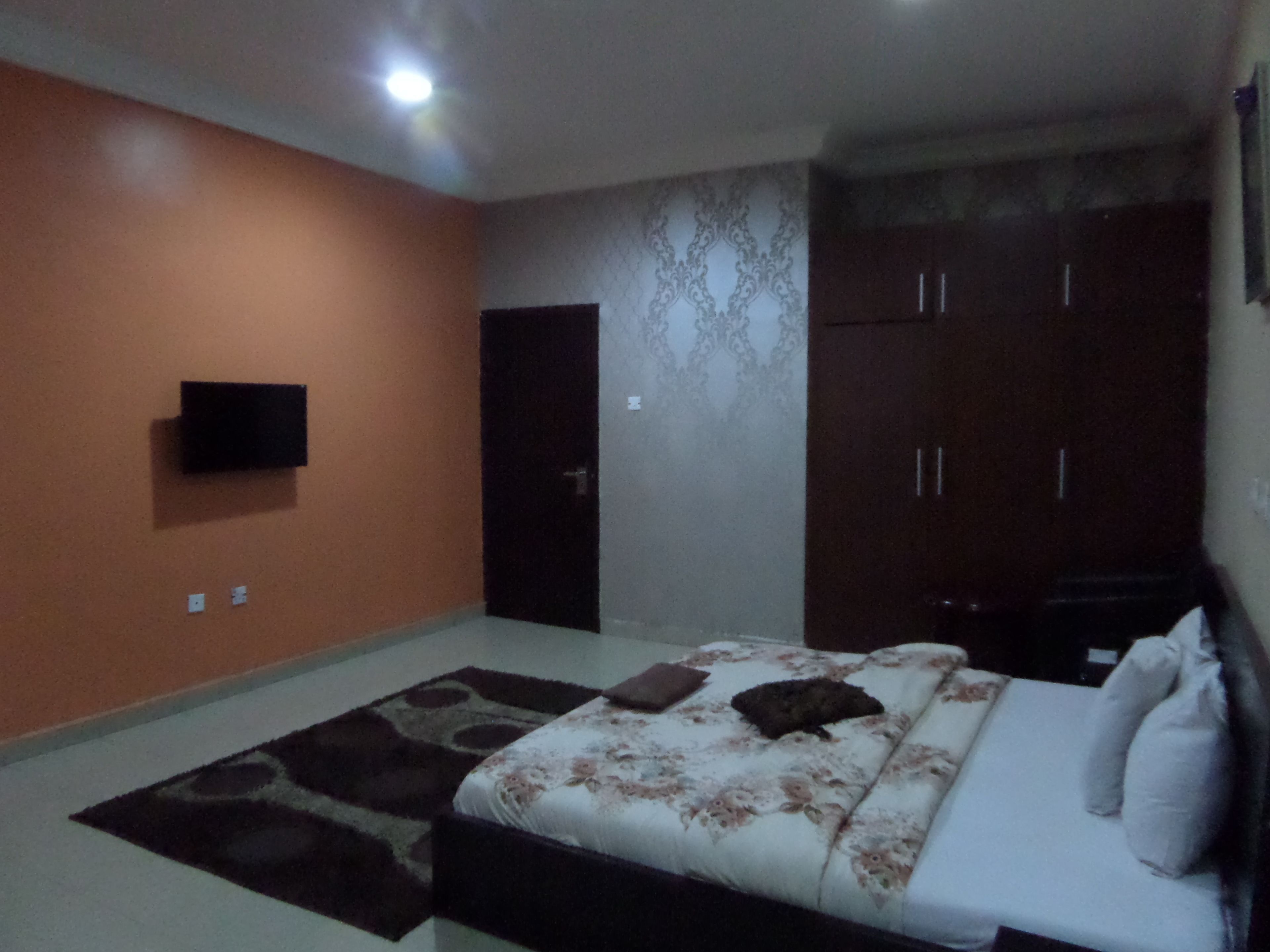 In-room safe, desk, free WiFi, bed sheets