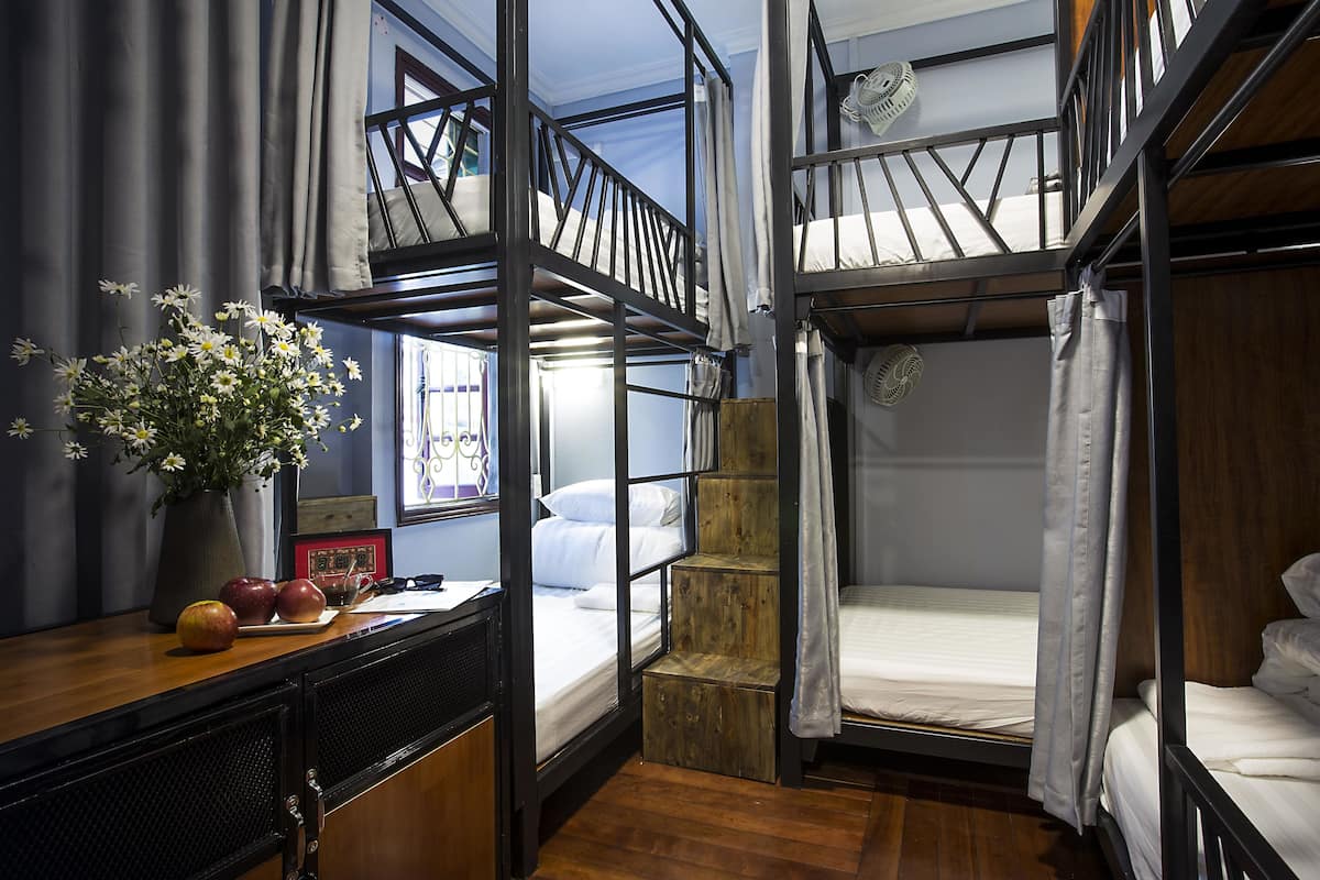Bed in 10-bed Mixed Dormitory | Room amenity