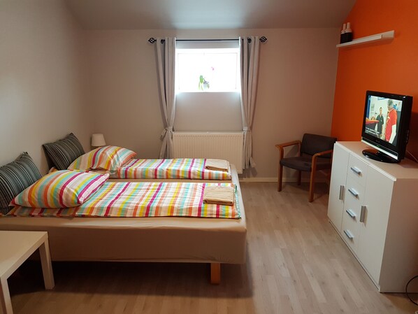 1 chambre, chambres insonorisées, Wi-Fi, draps fournis