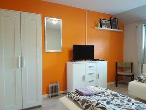 1 chambre, chambres insonorisées, Wi-Fi, draps fournis