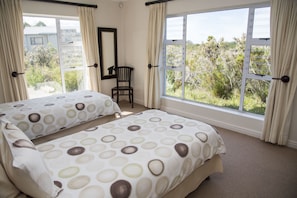 House, 4 Bedrooms | 4 bedrooms, iron/ironing board, free cribs/infant beds, WiFi