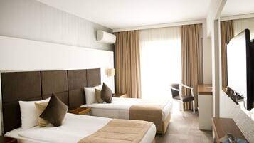 Egyptian cotton sheets, premium bedding, in-room safe, soundproofing