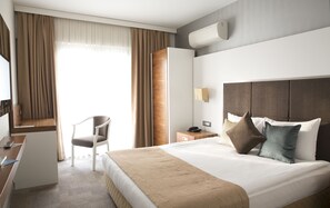 Habitación estándar, 1 cama doble, no fumadores | Sábanas de algodón egipcio, ropa de cama de alta calidad, caja fuerte