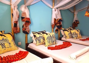 Desk, blackout curtains, iron/ironing board, free WiFi - Swahili House Bed & Breakfast Moshi (Moshi)