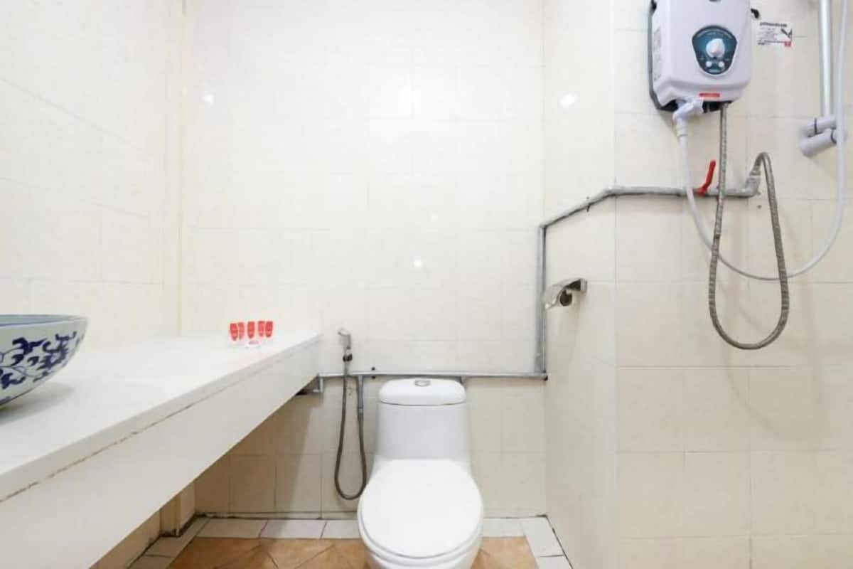 Baño | Ducha, artículos de higiene personal gratuitos, bidé y toallas