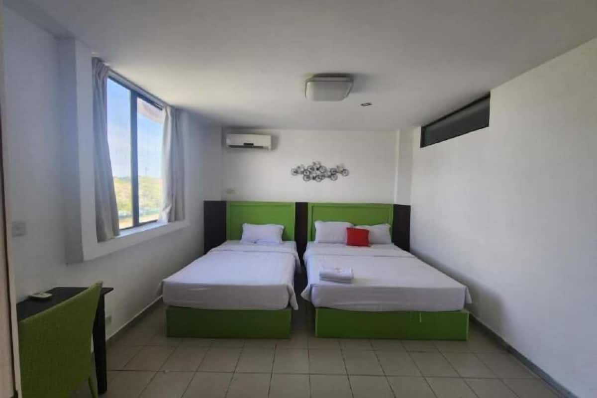 1 dormitorio, escritorio, wifi gratis y ropa de cama