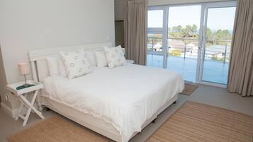 5 habitaciones, decoración personalizada y muebles diferentes