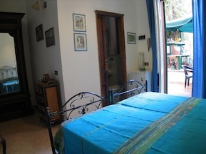 Double or Twin Room, Non Smoking | 2 bedrooms, Frette Italian sheets, premium bedding, down duvets - B&B The Garden (Palermo)