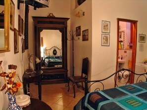 Double or Twin Room, Non Smoking | 2 bedrooms, Frette Italian sheets, premium bedding, down duvets - B&B The Garden (Palermo)