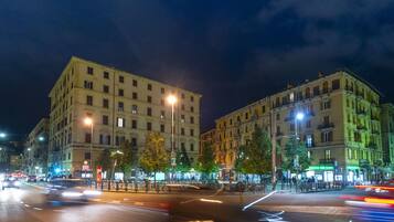 Fassade der Unterkunft – Abend/Nacht