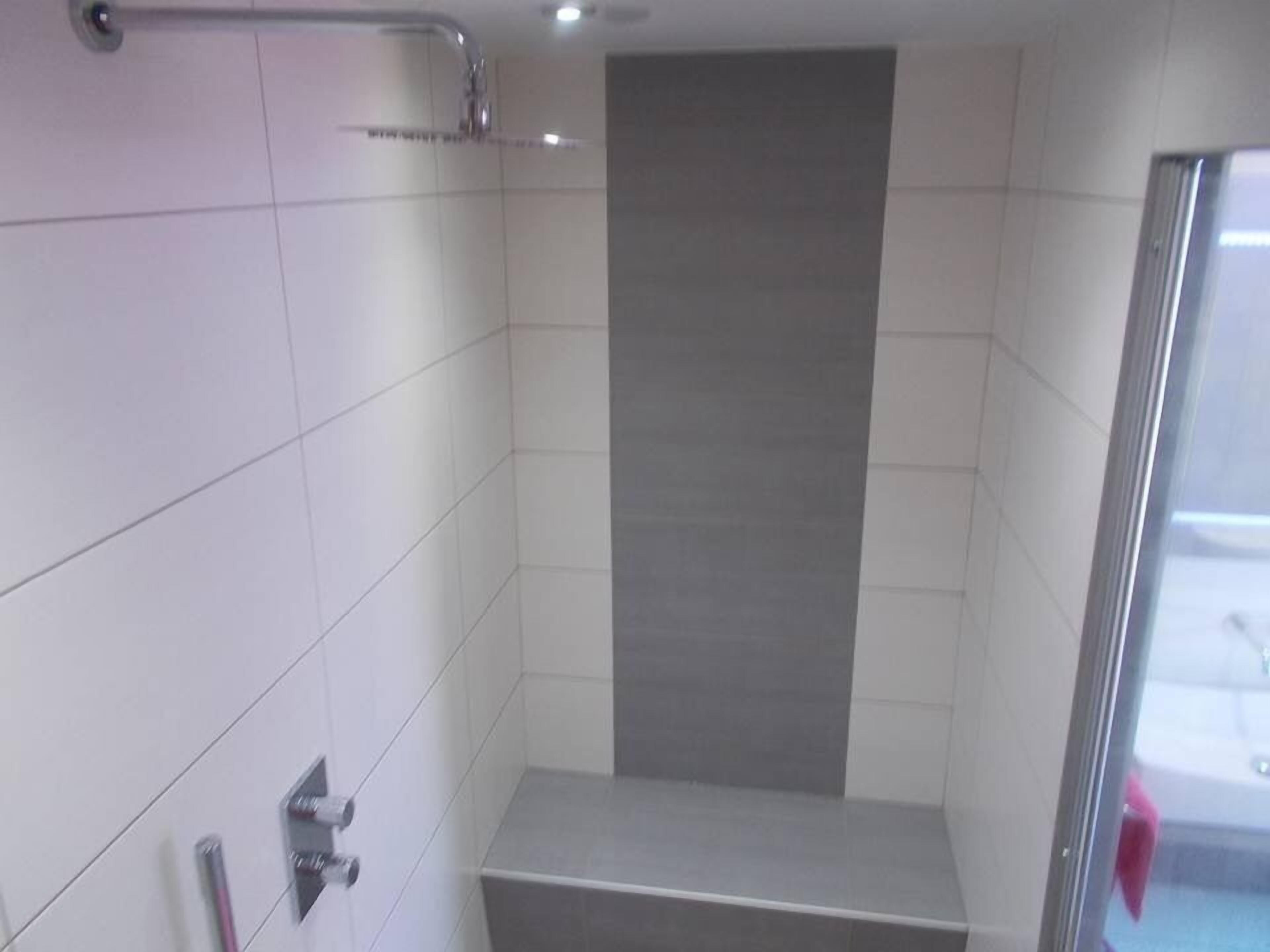 Steam room 