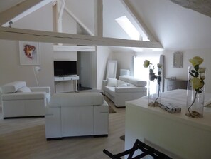 Individually decorated, individually furnished, iron/ironing board